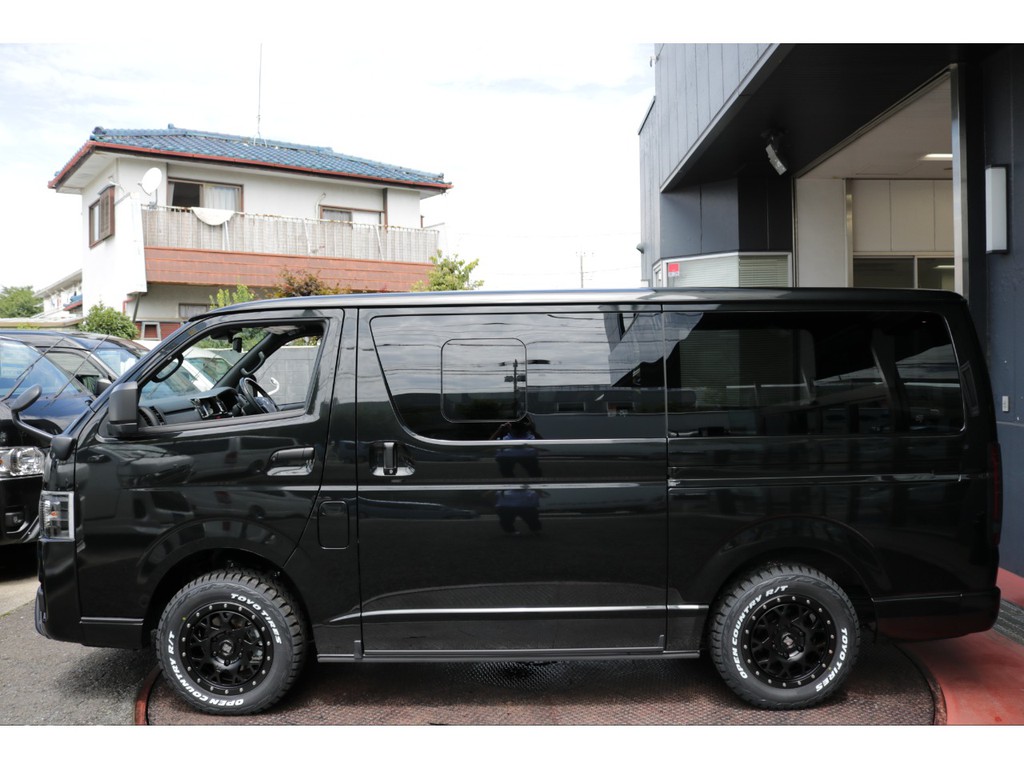 新車ハイエースＶダークプライムⅡ２８００ディーゼル４ＷＤブラックエディション完成！！オリジナルベットＫＩＴ装備！！店頭在庫車、即納車ご対応可能！！