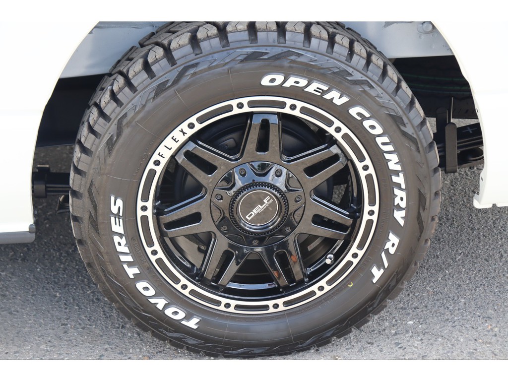 ＤＥＬＦ０４　16インチ/ＴＯＹＯオープンカントリーＲＴタイヤ装着！