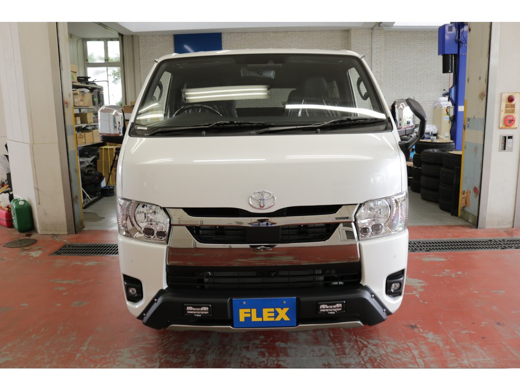 新車ハイエースＶダークプライムⅡ２８００ディーゼル４ＷＤナビパッケージ入庫致しました！！両側パワースライドドア装備！！店頭在庫車、即納車ご対応可能になります！！