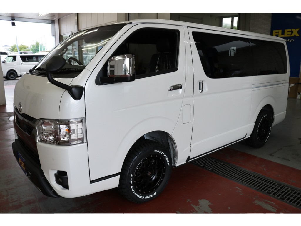 新車ハイエースＶダークプライムⅡ２８００ディーゼル４ＷＤナビパッケージ入庫致しました！！両側パワースライドドア装備！！店頭在庫車、即納車ご対応可能になります！！