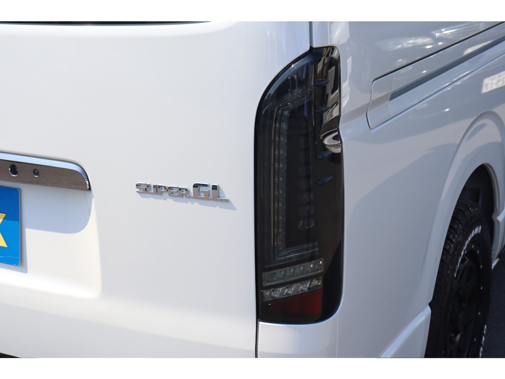 流れるウィンカーのプレステージＬＥＤテールランプ！