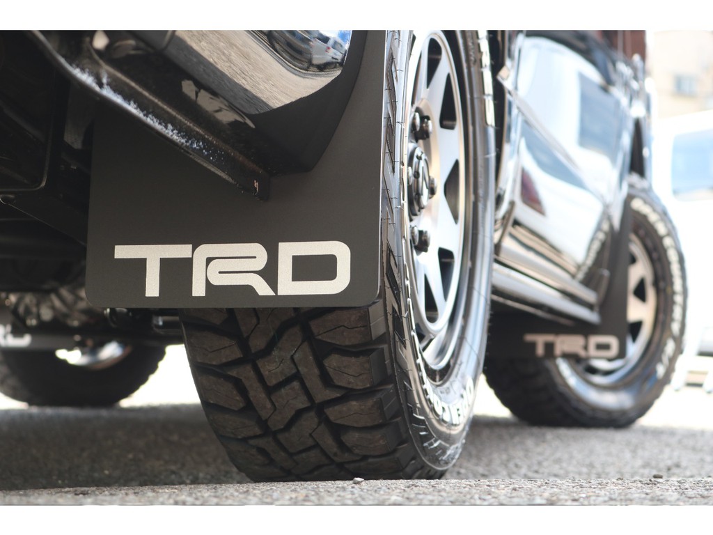 ＴＲＤ製マッドフラップ！足元までカッコよく☆