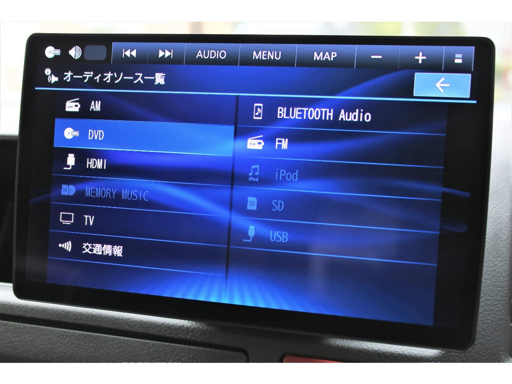 大きく見やすいＰａｎａｓｏｎｉｃストラーダ１０インチＳＤナビ完備！！