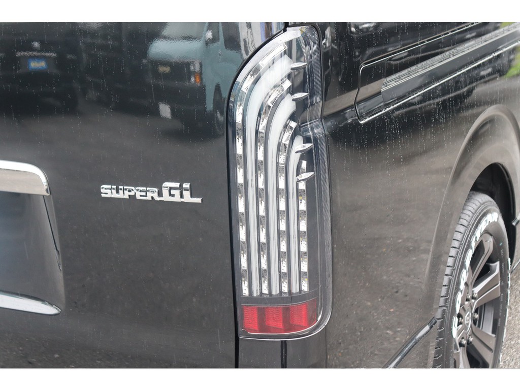 415コブラとのコラボレーションで生まれたキラメキＬＥＤテールランプ付きＬＥＤテールランプ！