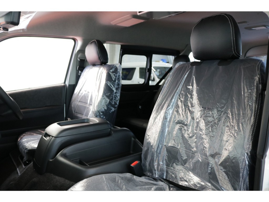 新車ハイエースワゴンＧＬ２７００ガソリン２ＷＤツインナビパッケージ完成致しました！！フレックスオリジナルパーツでカスタムした１台になります！！店頭在庫車、即納車ご対応可能！！