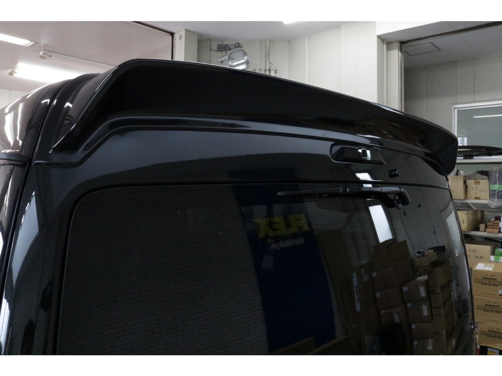 新車ハイエースワゴンＧＬ２７００ガソリン２ＷＤツインナビパッケージ完成致しました！！フレックスオリジナルパーツでカスタムした１台になります！！店頭在庫車、即納車ご対応可能！！