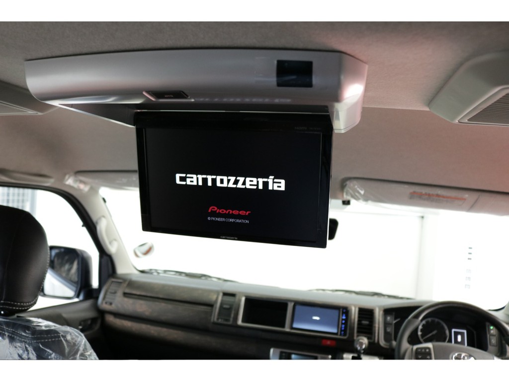 新車ハイエースワゴンＧＬ２７００ガソリン２ＷＤツインナビパッケージ完成致しました！！フレックスオリジナルパーツでカスタムした１台になります！！店頭在庫車、即納車ご対応可能！！