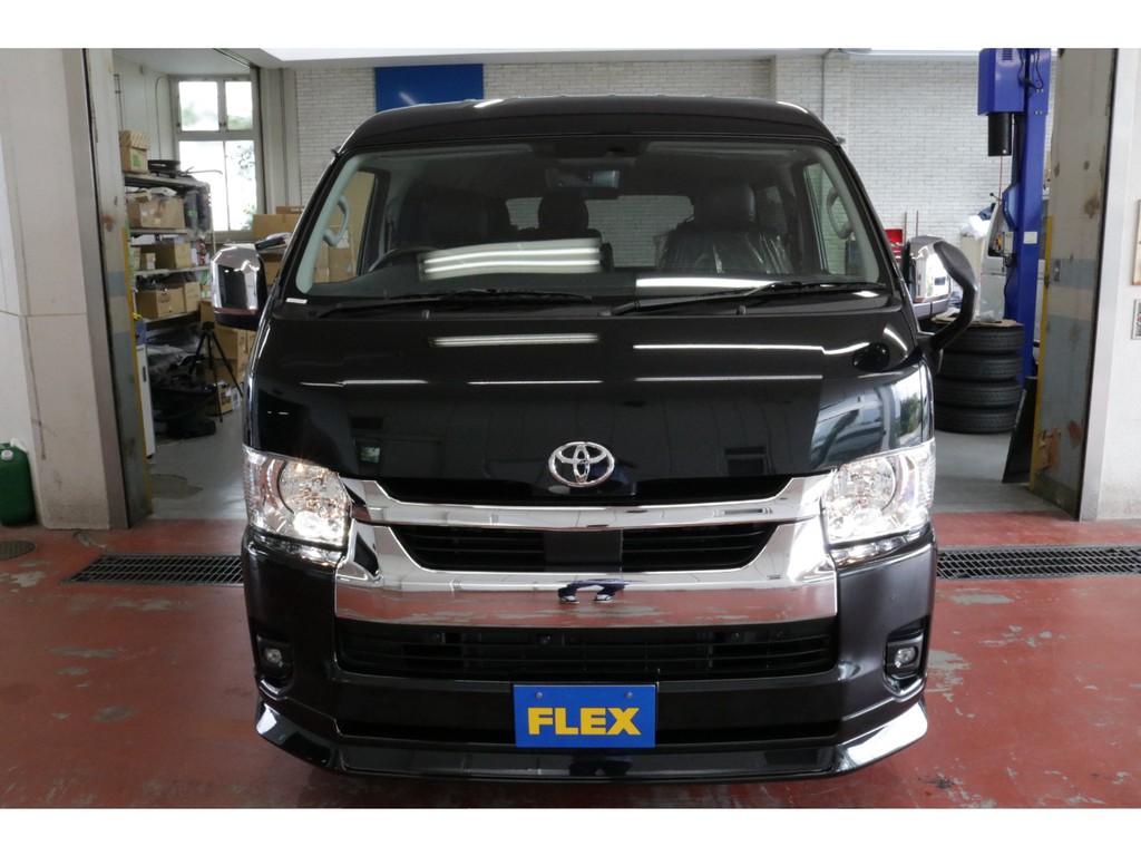 新車ハイエースワゴンＧＬ２７００ガソリン２ＷＤツインナビパッケージ完成致しました！！フレックスオリジナルパーツでカスタムした１台になります！！店頭在庫車、即納車ご対応可能！！