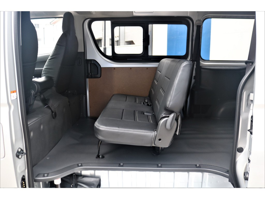 乗車定員３(６)人