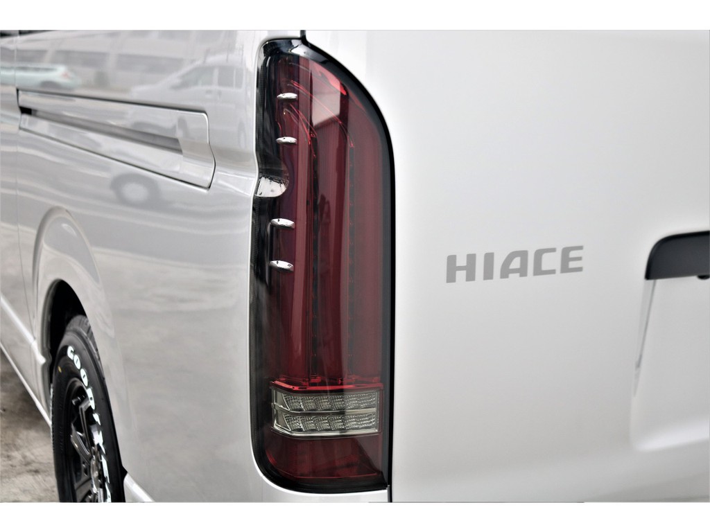 オリジナルLEDテールランプ