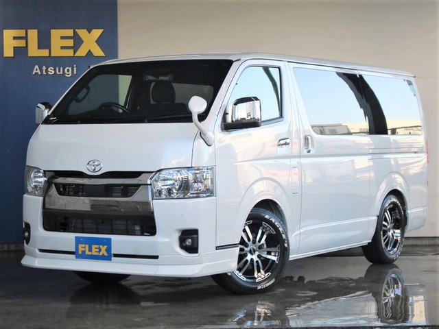 新車未登録　ハイエースバン　2.0Ｌ　Ｓ－ＧＬ　ダークプライムⅡ　ガソリン２ＷＤ　フリップダウンモニター装備！