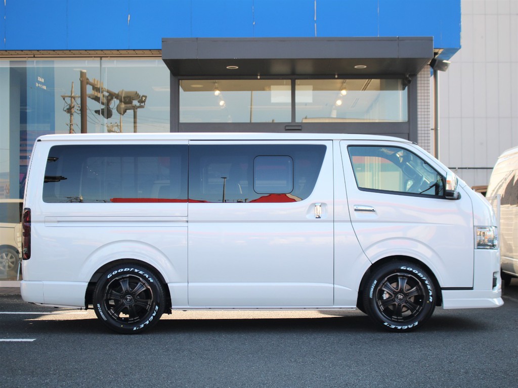 1.5インチローダウン施工済みの車両となっております！