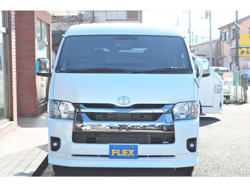 外装はシンプルにカッコよく！ＦＬＥＸ製フロントスポイラー装備☆
