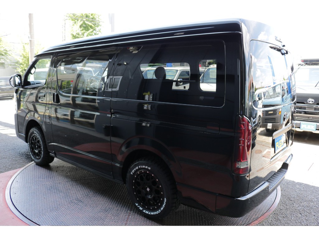 新車ハイエースＶダークプライムⅡ２７００ガソリン４ＷＤブラックエディション完成致しました！！マッドブラックに拘り作成した1台！！