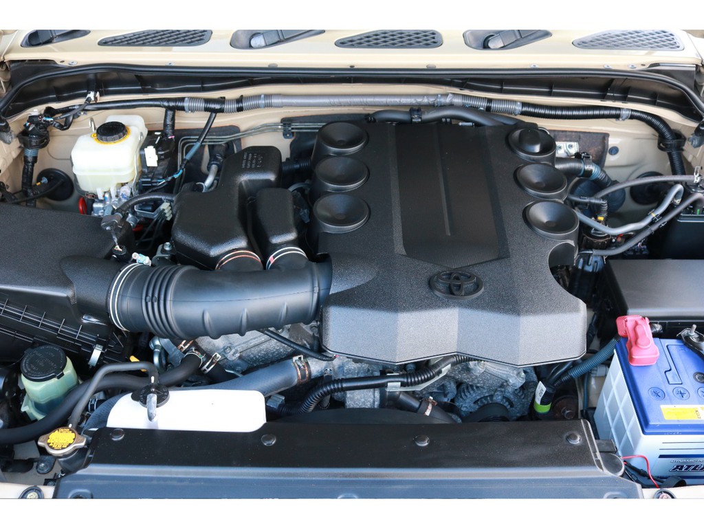 Ｖ６・４０００ｃｃの１ＧＲエンジン！見た目とは裏腹なパワフルな走りに、定評があります！