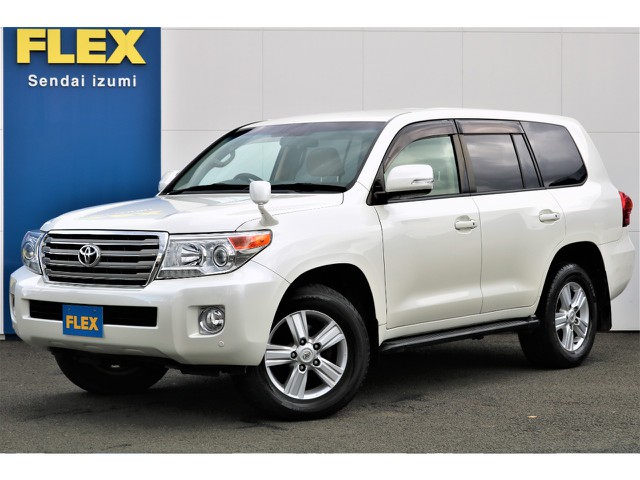 【先行ＵＰ】中期モデル！ＡＸーＧセレクションですので本革パワーシートやシートヒーター、スタリングヒーター、クリアランスソナー・バックソナーと嬉しい装備が標準装備となっております♪