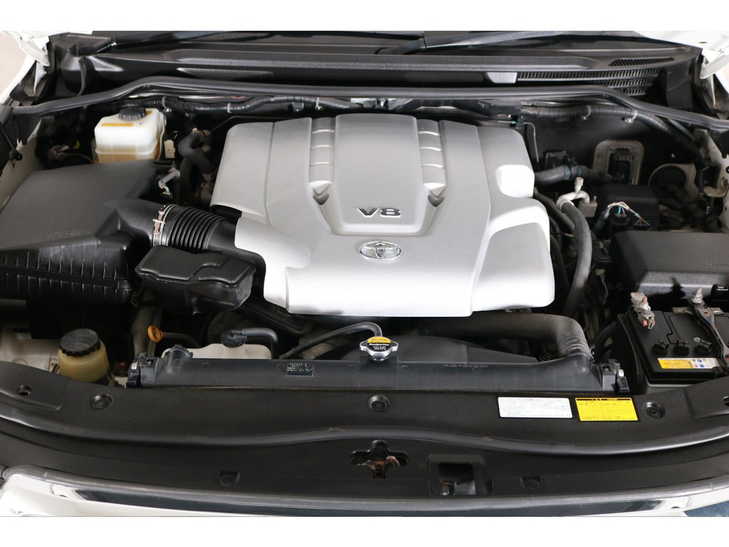 V8 4700ccの大排気量2UZエンジン搭載☆