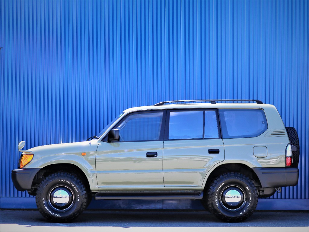 現在純正車高となっております。追加でリフトアップ施工も可能で御座います☆
