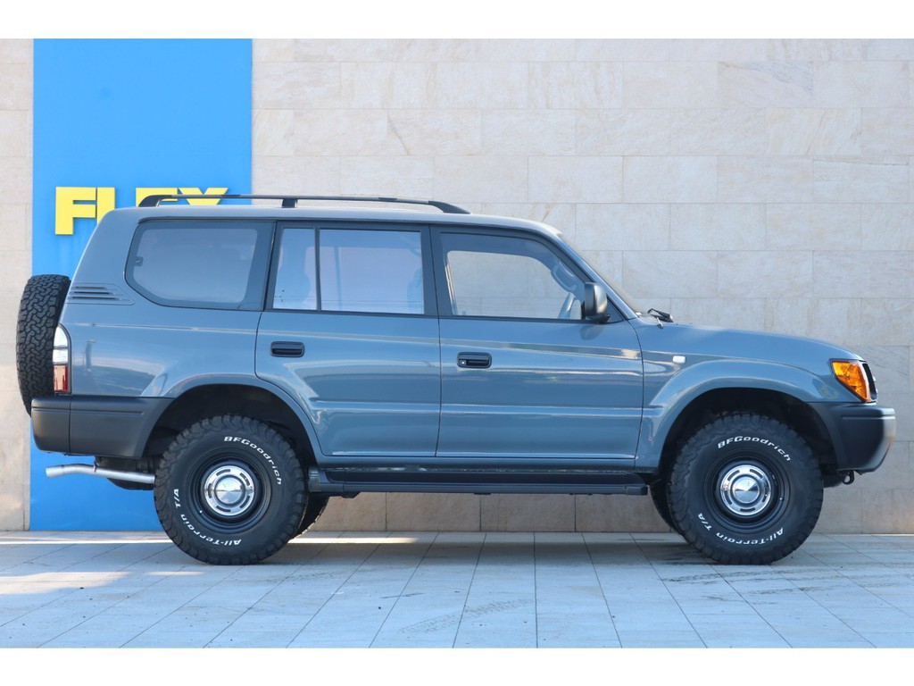 ノーマル車高となりますので、男女問わず、運転もしやすいですよ！