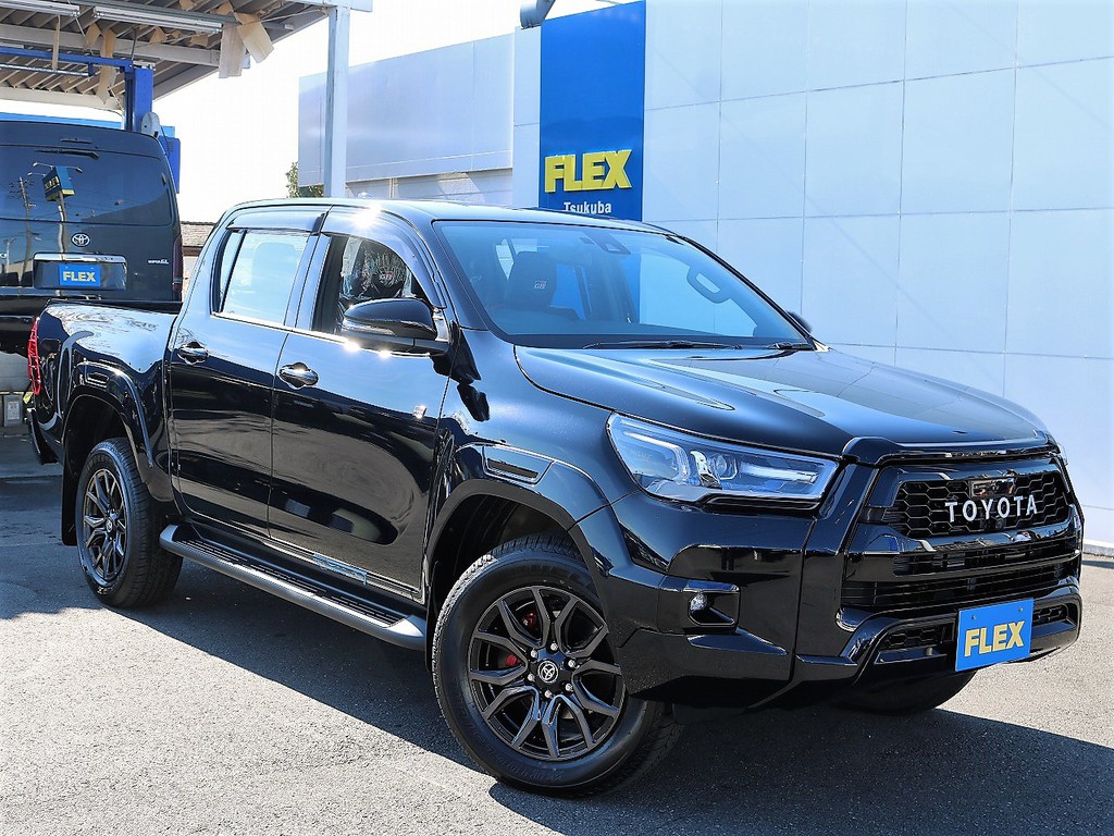 専用TOYOTAグリルに専用フロントバンパーでひと味違う仕上がりです！