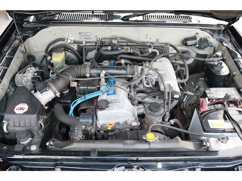 経済性に優れた２７００ｃｃ３ＲＺエンジン！耐久性とレスポンスに定評があります！