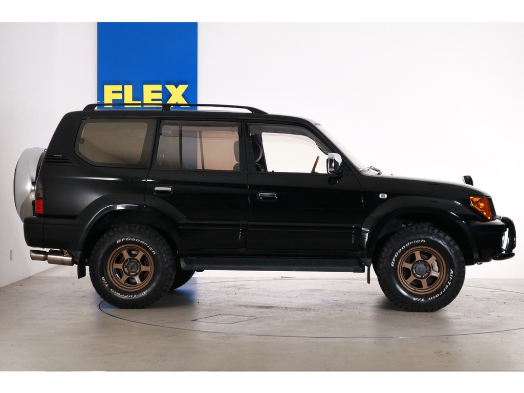 サイドバイザー！ルーフレール装備車！