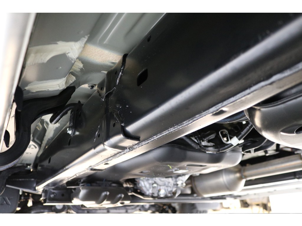 下廻りの防錆塗装もお任せください♪新車時の施工をオススメ致します♪