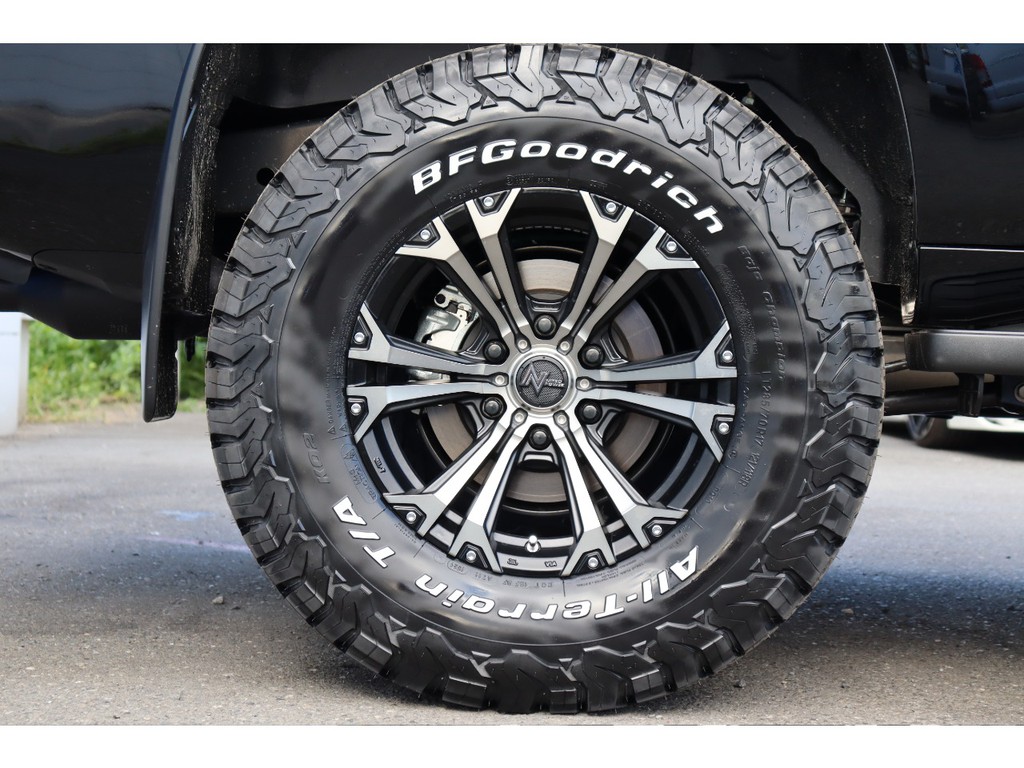 お手軽価格で贈りやすい トヨタ ランドクルーザープラド 70th Lパッケージ TX 2.8 タイヤ・ホイール