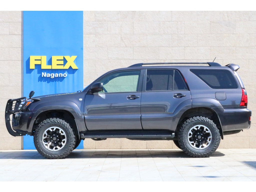 ＪＥＥＰ純正カラーのグラナイトクリスタルメタリックにNewペイント施しましたよ♪