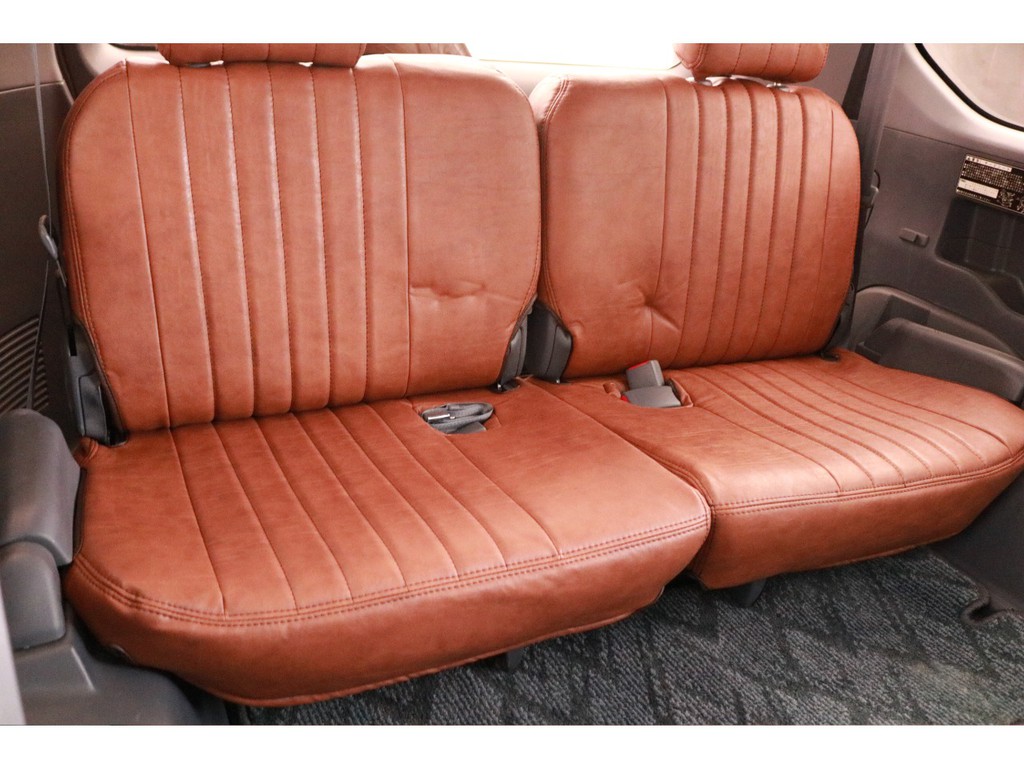 いざと言う時に便利な３列シート車！