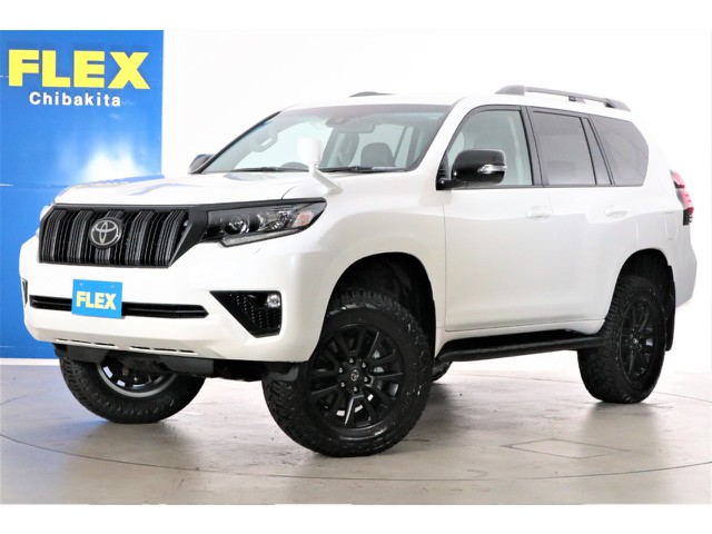 新車未登録！ガソリンモデル・５人乗り！マットブラックエディションの入庫です！