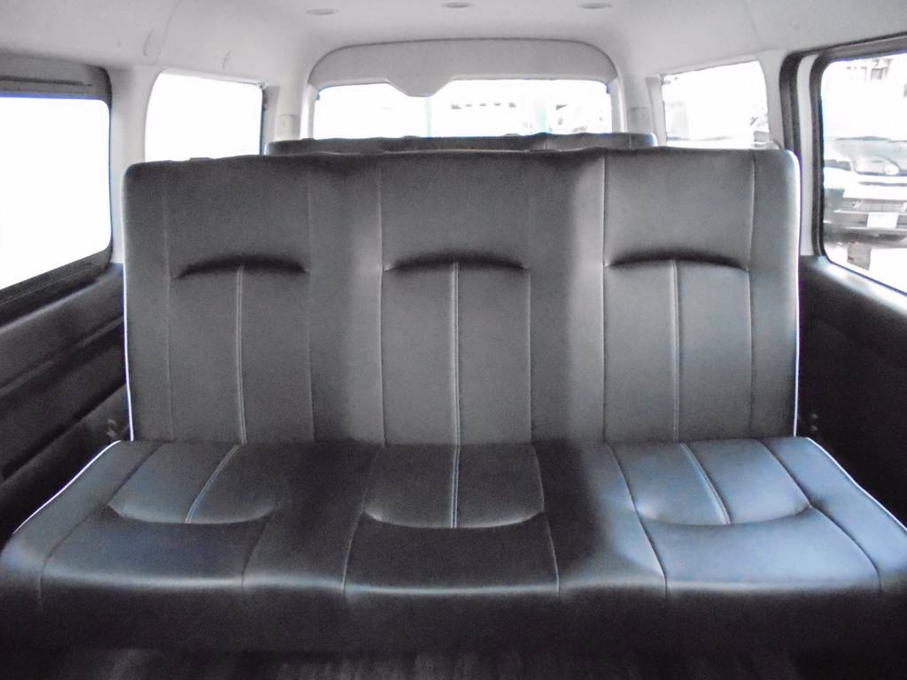 立体成型シートですので大人の方でもゆったりとご乗車頂けます！！