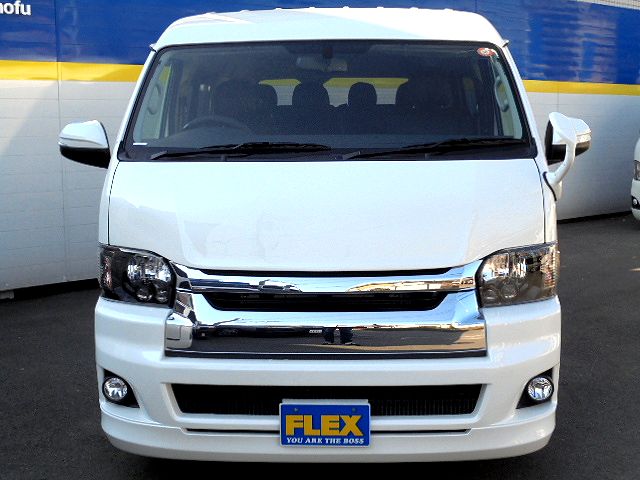 パール色のカスタム車！