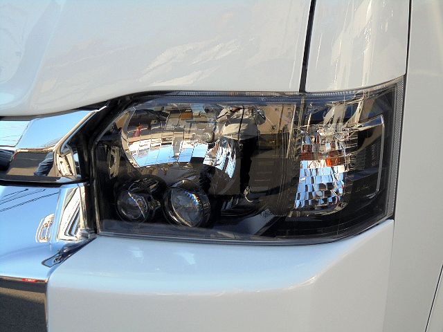 ＬＥＤヘッドライトはインナーブラック施工！