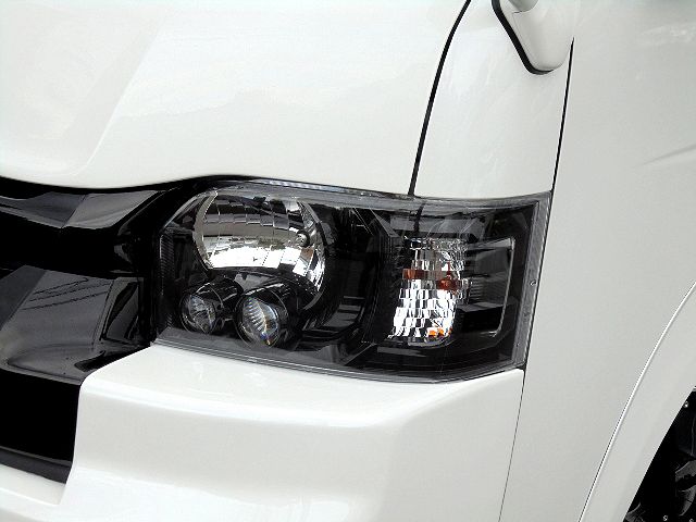 ＬＥＤヘッドライトインナーブラック施工！