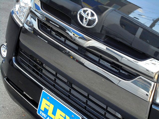 特別仕様車のダークメッキフロントグリル！