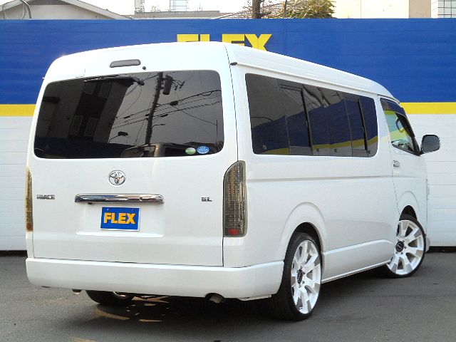 パール色のカスタム車！