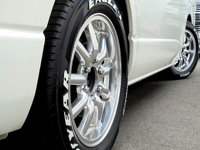 新品ＭＣ－９　１７インチアルミ！ＧＯＯＤＹＥＡＲタイヤ！