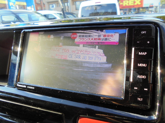 ストラーダSDナビ！フルセグTV！バックカメラ！ETC！もちろん音楽も録音ＯＫです！