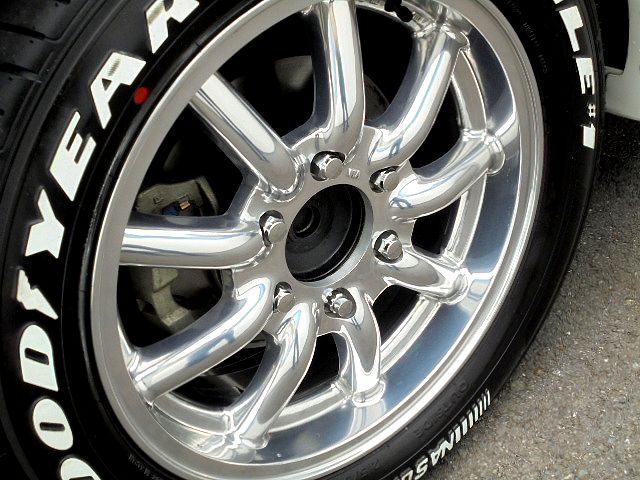 新品ＭＣ－９　１７インチアルミ！ＧＯＯＤＹＥＡＲタイヤ！