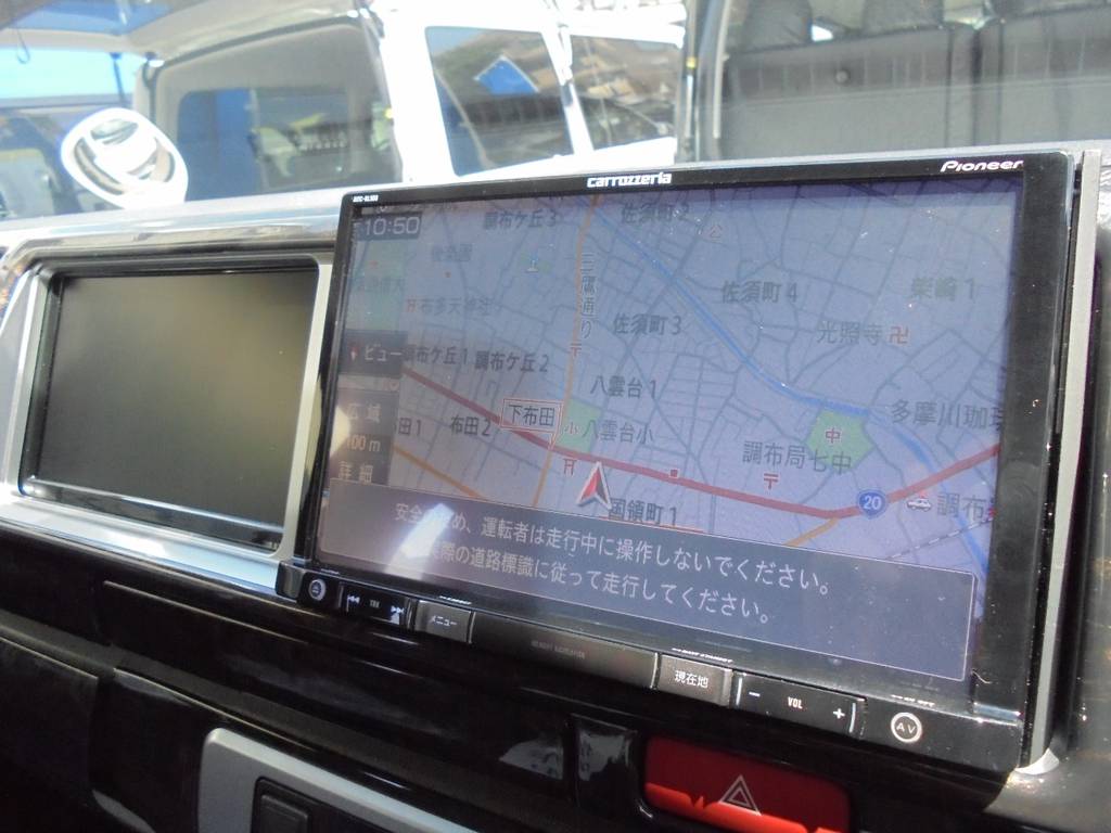 カロッツェリア８インチナビ！フルセグＴＶ！音楽も録音ＯＫです！！