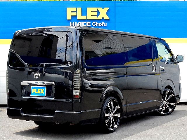 ブラックボディーのカスタム車！
