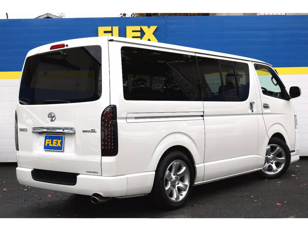 パール色のカスタム車です！