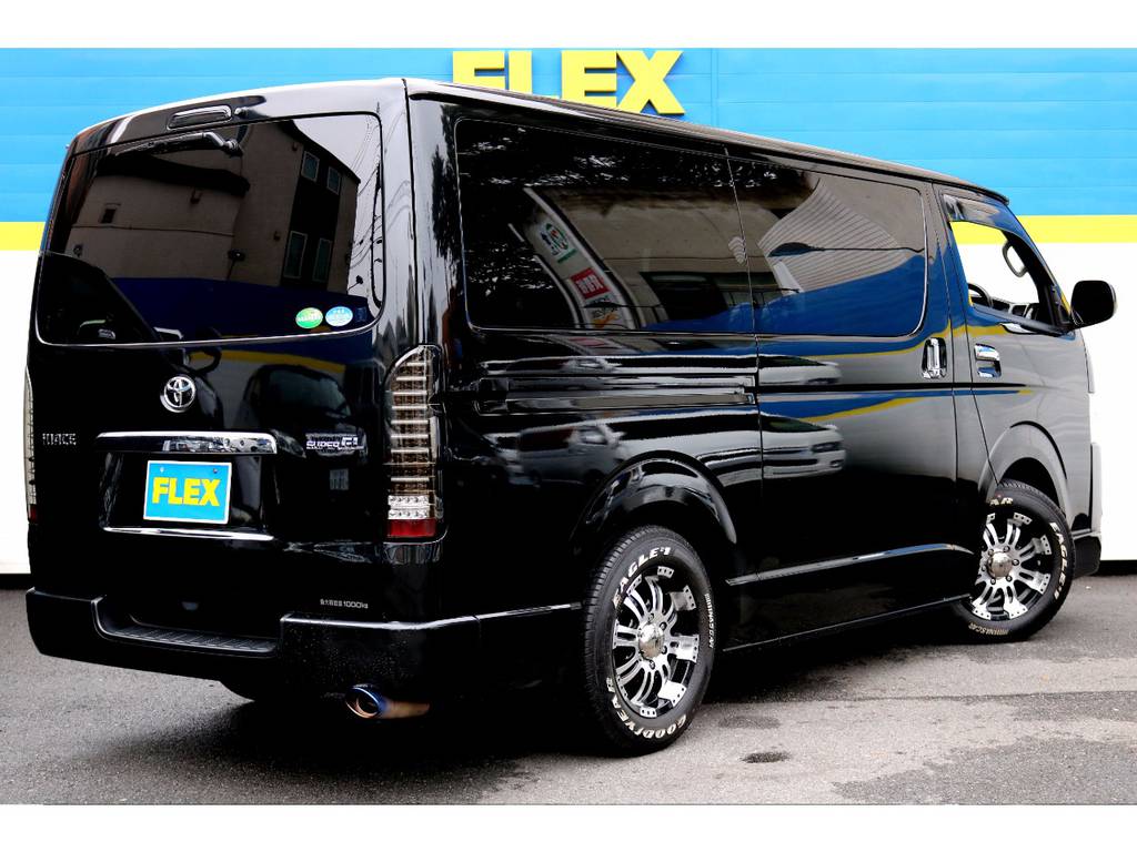 ブラックボディーのカスタム車です！