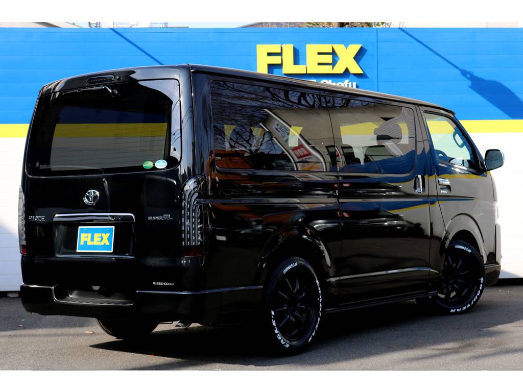 ブラックボディーのカスタム車です！