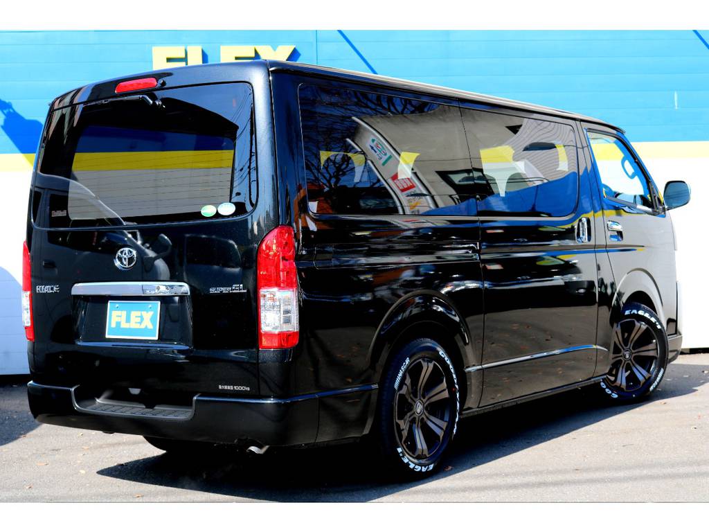 ブラックボディーのカスタム車です！