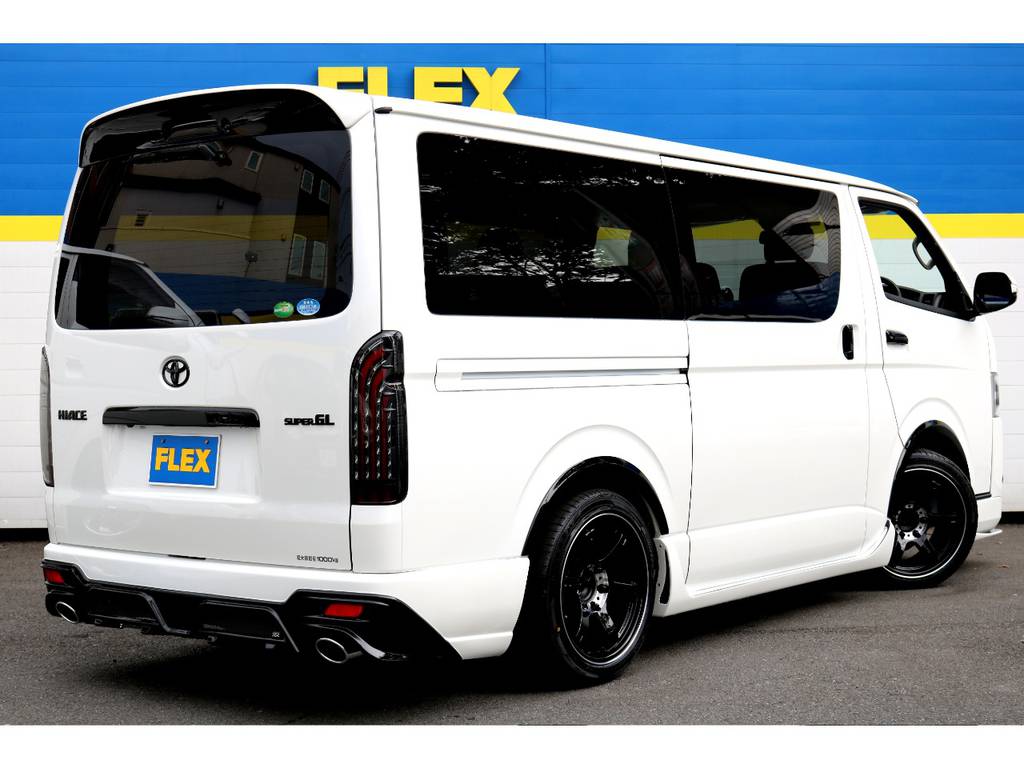 ブラック＆パールの塗分けをしてのカスタム車です！