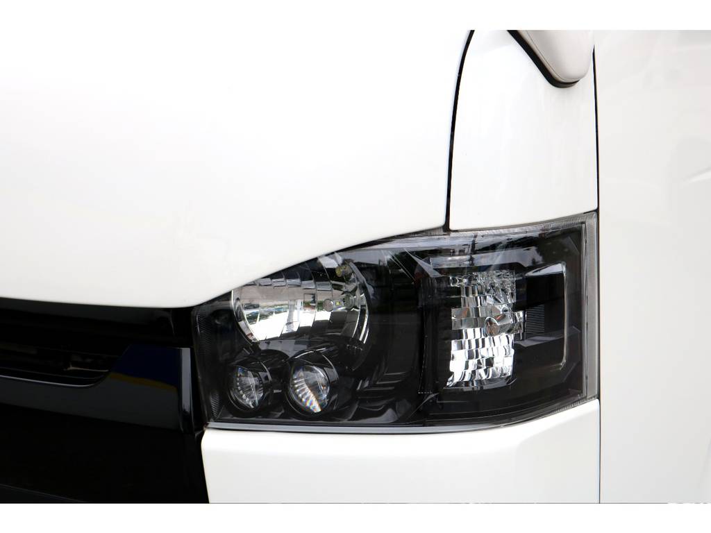 ＬＥＤヘッドライトインナーブラック施工！