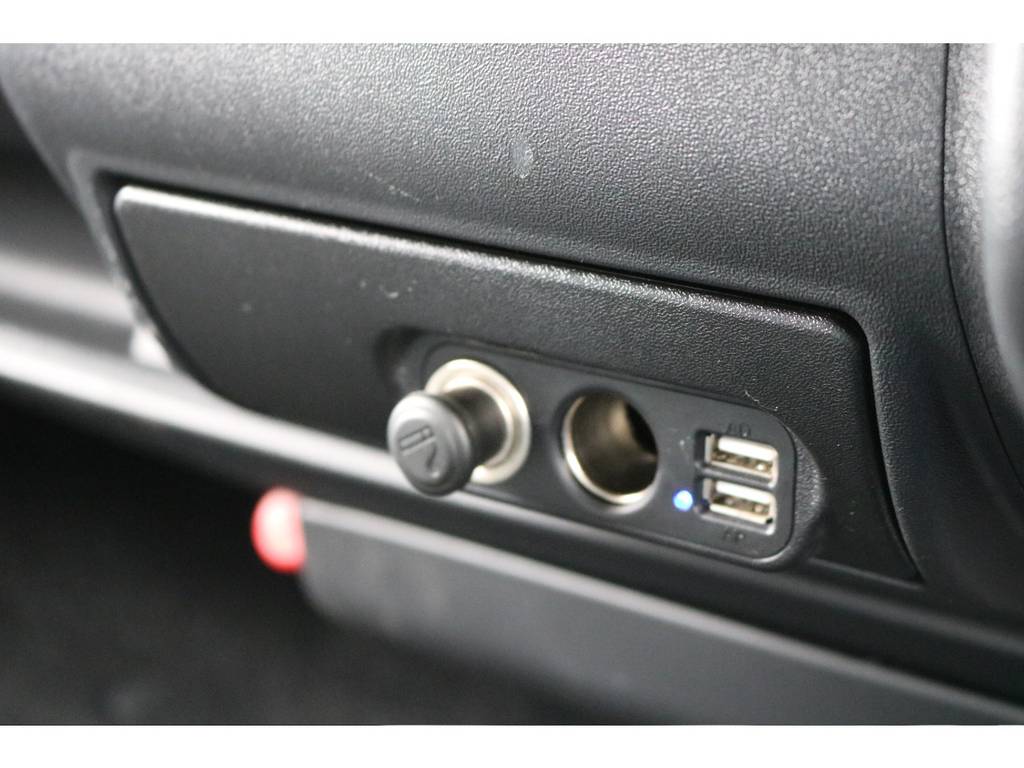 シガーソケット＆ＵＳＢ接続ＯＫ！