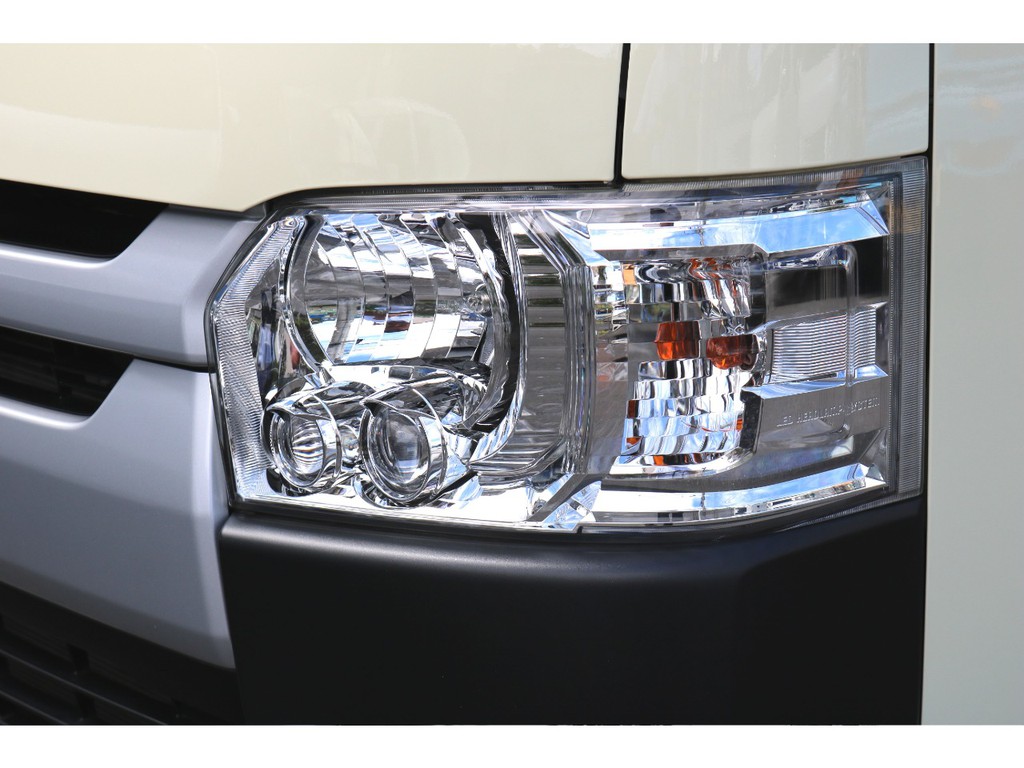 新車時オプションのＬＥＤヘッドライト！
